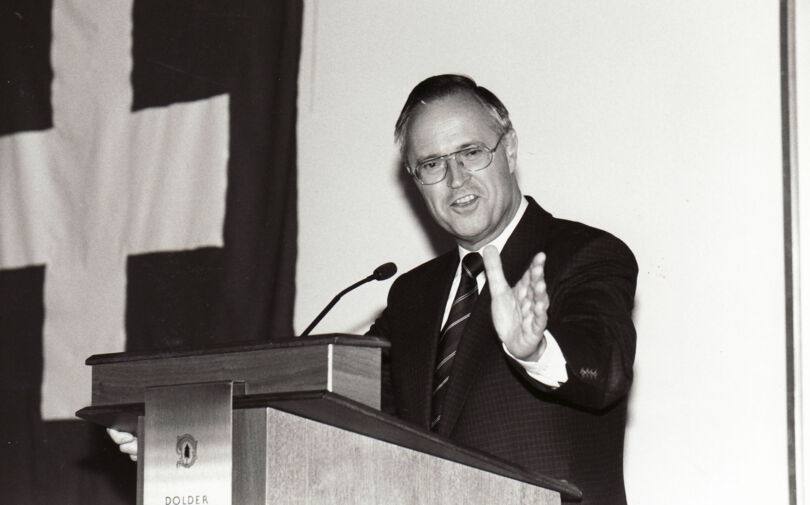 Bundesfinanzminister Dr. Hans Eichel als Gastsprecher im Jahre 2000