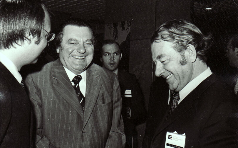 Dr. Franz Josef Strauss (Mitte des Bildes) bei seinem ersten Besuch in der Handelskammer 1973