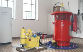 Die fertig eingebaute Wasserkraftturbine