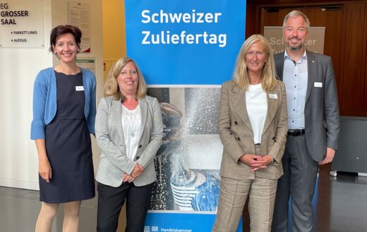 38. Schweizer Zuliefertag in Reutlingen: Nancy Bänziger, Verena Miller & Verena Stübner (alle Handelskammer D-CH) und Martin Fahling, Bereichsleiter International, IHK Reutlingen (v.l.n.r.)