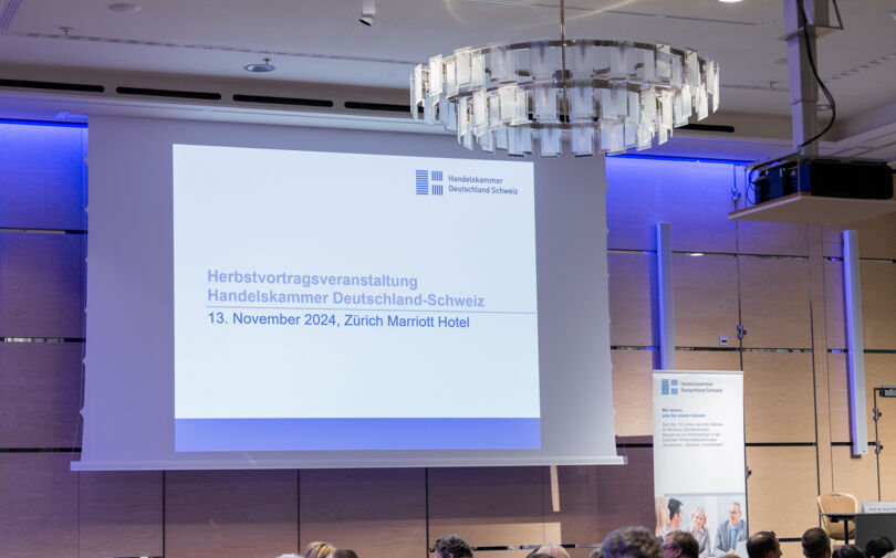 Herbstvortragsveranstaltung mit Dr. Christoph Heusgen (8) Herbstvortragsveranstaltung mit Dr. Christoph Heusgen (8)