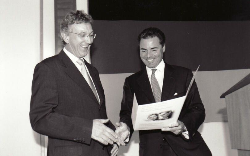 Lufthansa Vorstandsvorsitzender Wolfgang Mayrhuber mit Präsident der Handelskammer Eric G. Sarasin, 2004 (v. l. n. r.) Lufthansa Vorstandsvorsitzender Wolfgang Mayrhuber mit Präsident der Handelskammer Eric G. Sarasin, 2004 (v. l. n. r.)