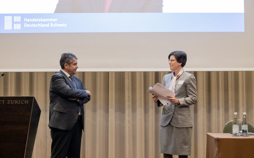 Herbstvortragsveranstaltung mit Sigmar Gabriel (15) Herbstvortragsveranstaltung mit Sigmar Gabriel (15)