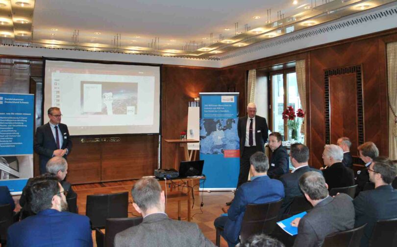 Ralf J. Bopp, Handelskammer D-CH, und Nikolaus O. Locher, EMU Electronic, geben Informationen und Tipps für das Investieren in Deutschland und insbesondere in Thüringen