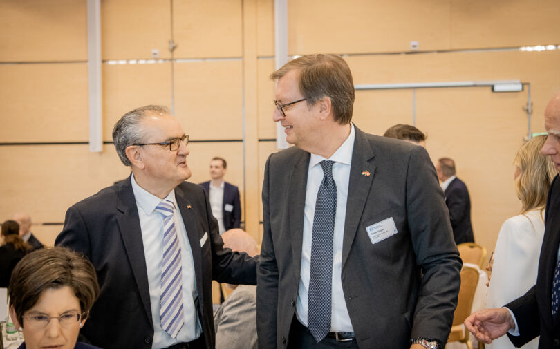 112. Mitgliederversammlung (15) 112. Mitgliederversammlung (15)